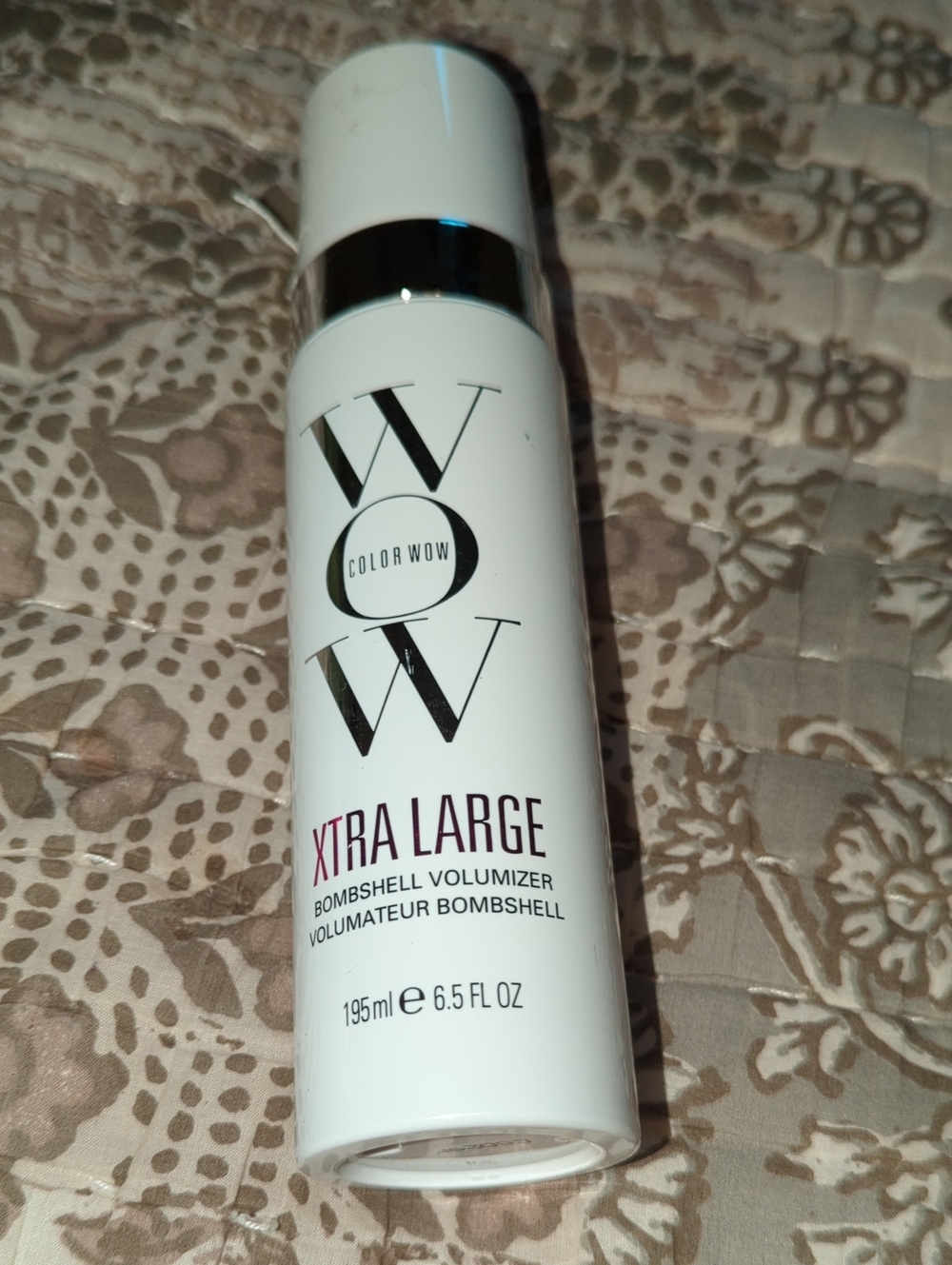 Color Wow Xtra Large Bombshell Volumizer Spray - White